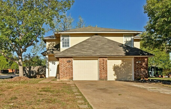 Building Photo - 7604 Woodstone Cove