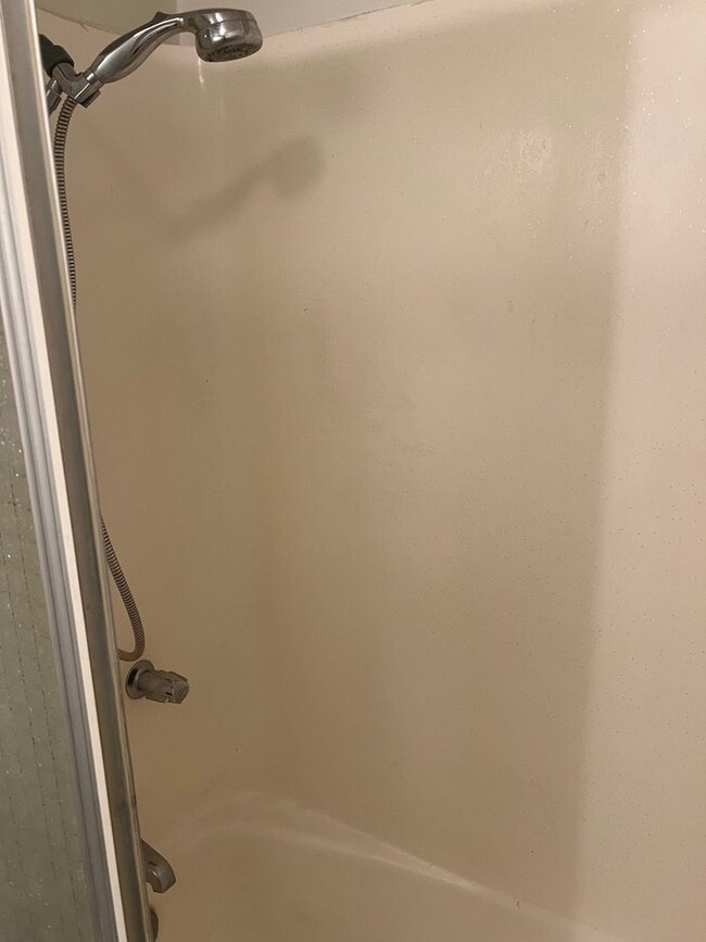 Photo - Charming Makiki Studio w/ Parking and in unit W/D $1600 AVAILABLE NOW Unit 303