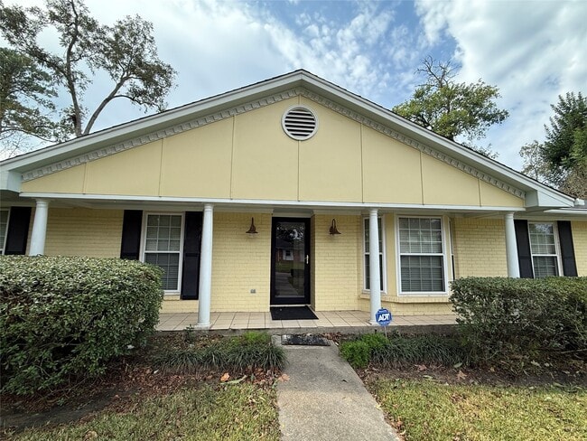 Photo - 25 Little John Ln