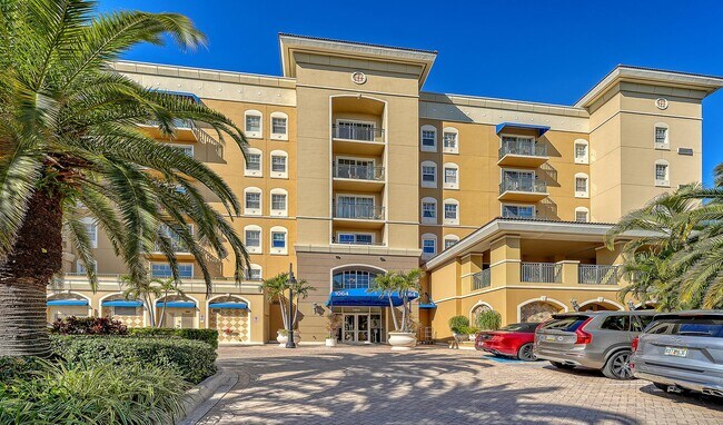 1064 N Tamiami Trl