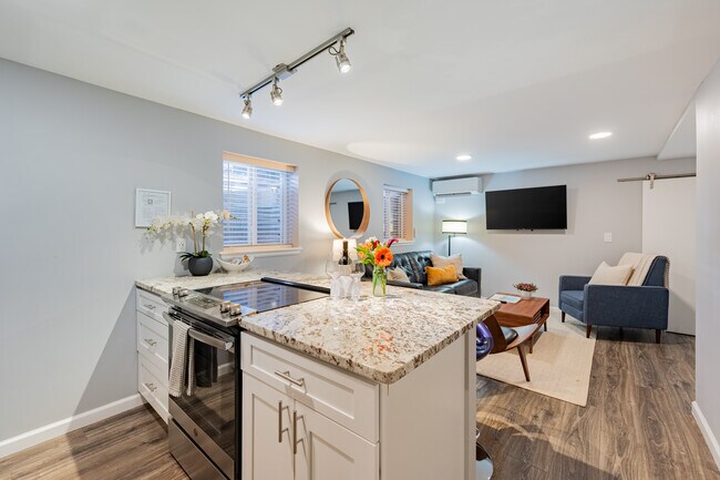 Photo - Capitol Hill