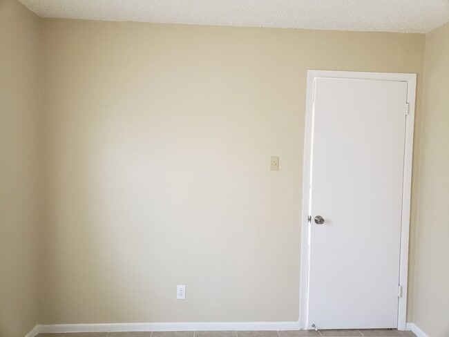 Building Photo - College Park Apartment Unit 1203-211