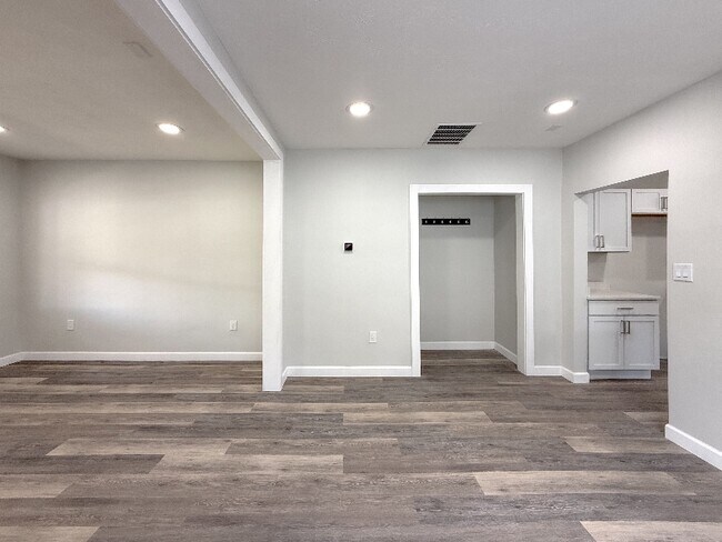 Photo - 1506 Dawson St