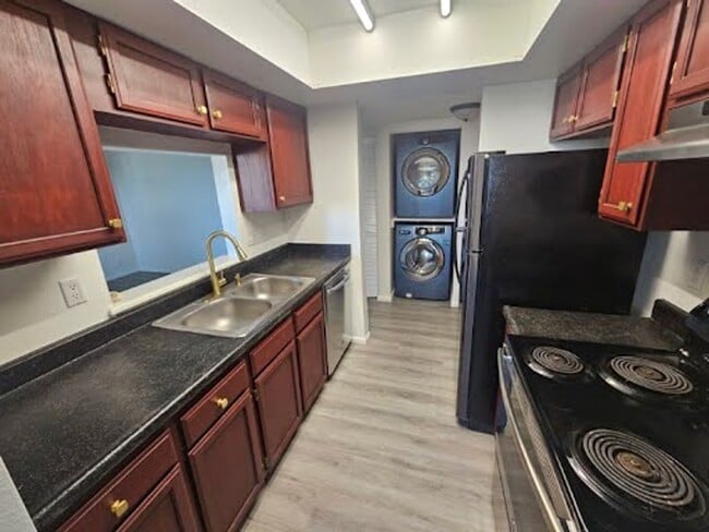 Photo - FREE November Rent and 43" TV!  Ground-Lev...