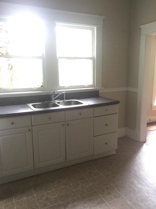 Photo - Studio apartment for rent in charming older home!
