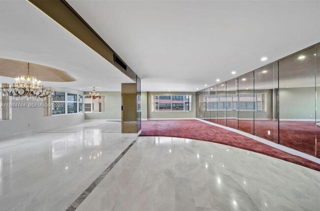 Photo - 5255 Collins Ave Unit 5J