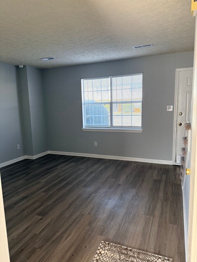 Photo - 24 Duiguid Dr