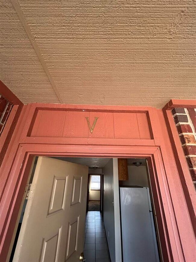 Photo - 1912 SW D Ave Unit V