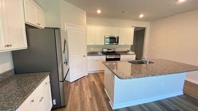 Building Photo - New build 4 bedroom house in Market Commons