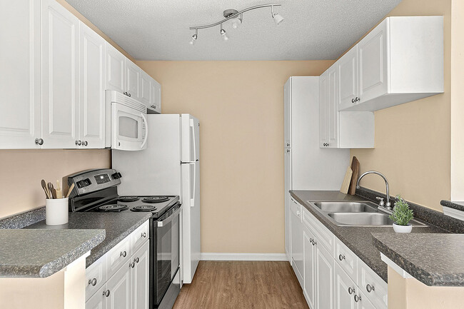 Building Photo - Sable Brookfield