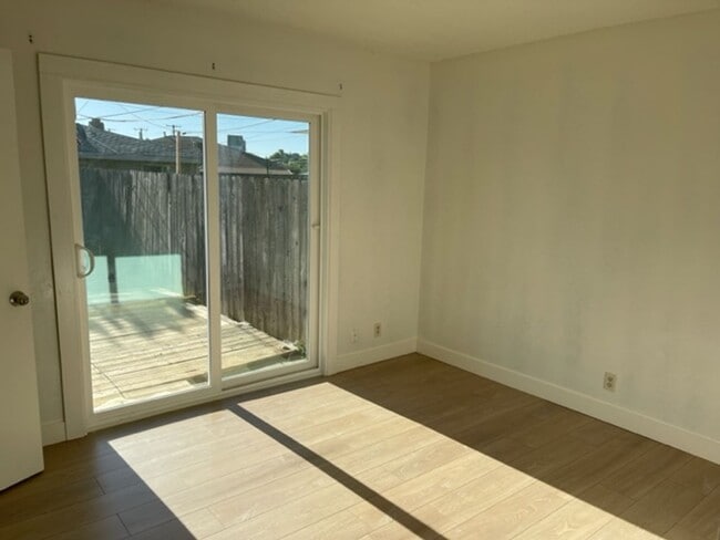 Photo - 3329-3331 Routier Rd Unit 3329