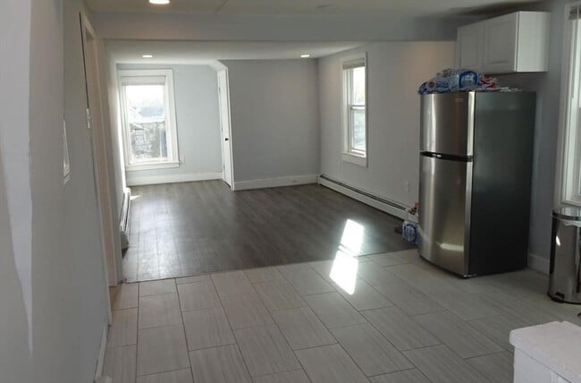 Photo - 100 Broad St