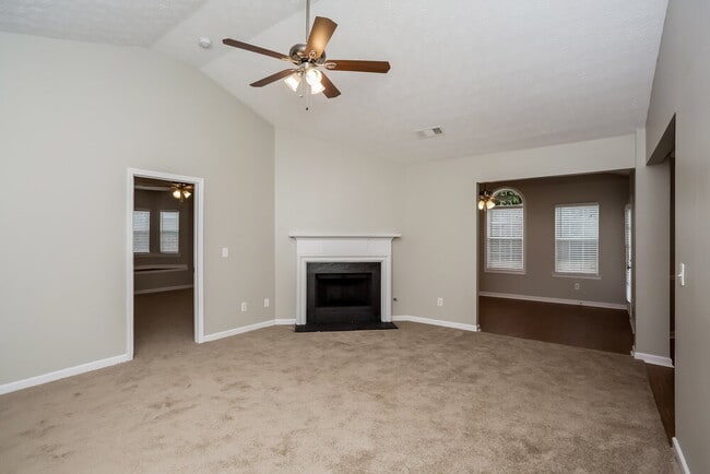 Photo - 5275 Yellow Pine Dr