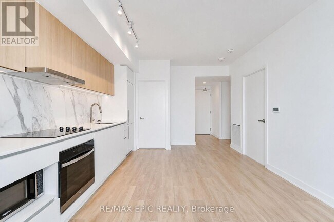 Photo - 1100 Sheppard Ave W Unit 928