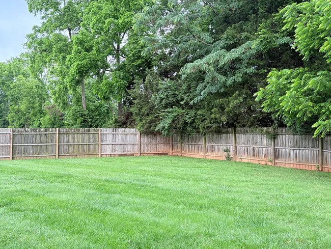 Building Photo - 275 Lost River Ln