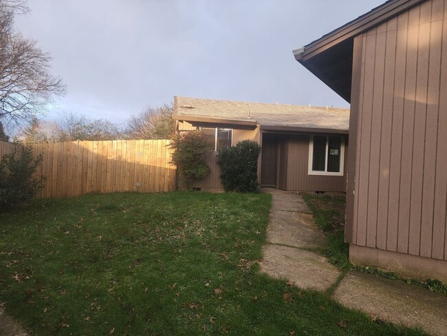 Photo - 903 Filbert Ct Unit A