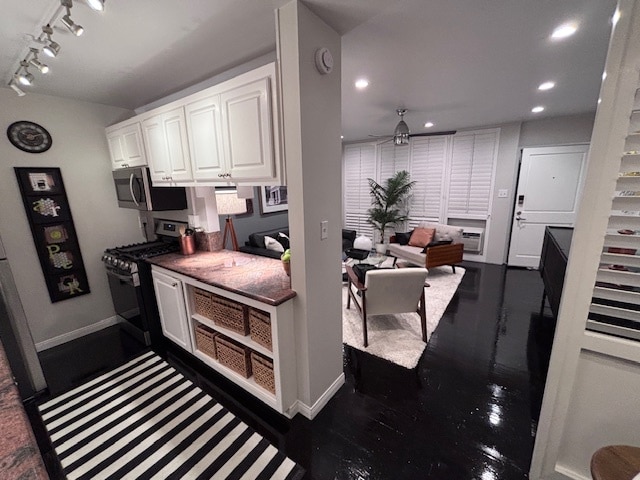 Photo - 1255 N HARPER Ave Unit 7