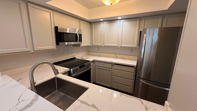 Building Photo - 12904 126th Ct NE