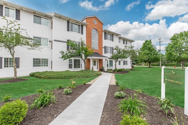 Cambridge Court Apartments