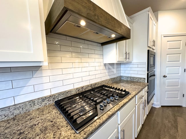 Photo - 30858 Semper Dr