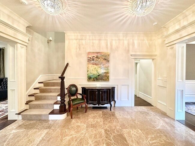 Photo - 458 Heath St