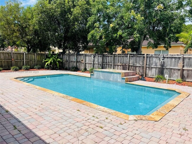 Photo - 1750 SE 19th Ave