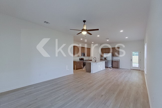 Photo - 104 Hendrix Rd