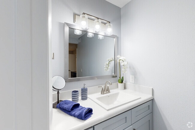 1BD 1BA 700SF The Elm