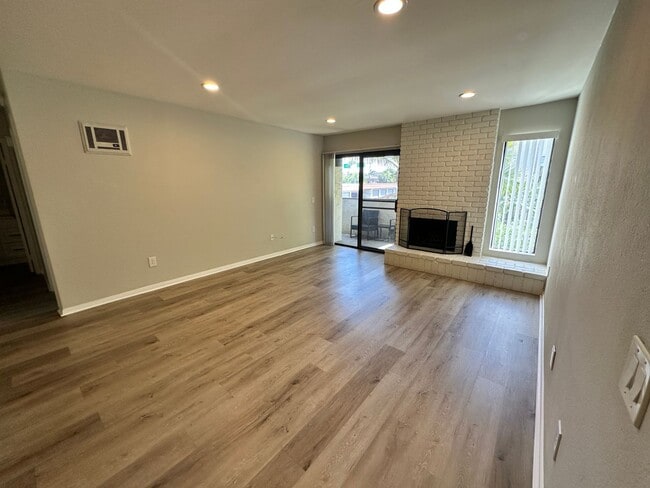 Photo - 1BR/1BA in Gated Community w/ Garage + In-Unit Laundry | Prime Chula Vista Location (91910) Unidad 19