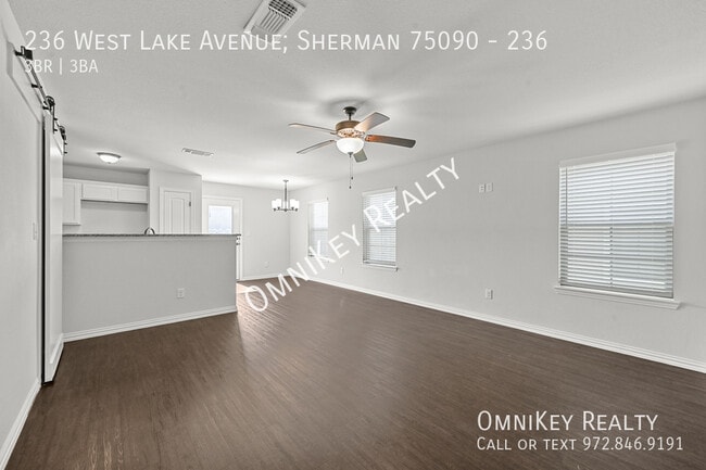 Photo - 236 W Lake Ave Unit 236