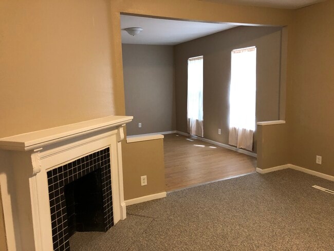Photo - 3006 Emerson Avenue N #1