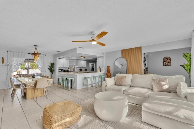 Photo - 8101 W Lake Dr