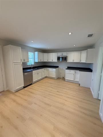 Building Photo - 3113 Navaro St