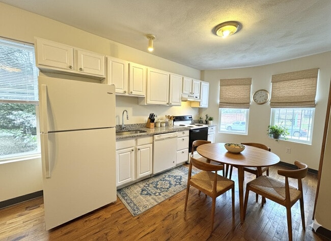 Photo - 840 Huntington Ave