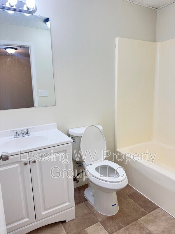 Photo - 139 Clayton Ave Unit 7B