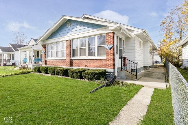 Photo - 54 S 5th Ave