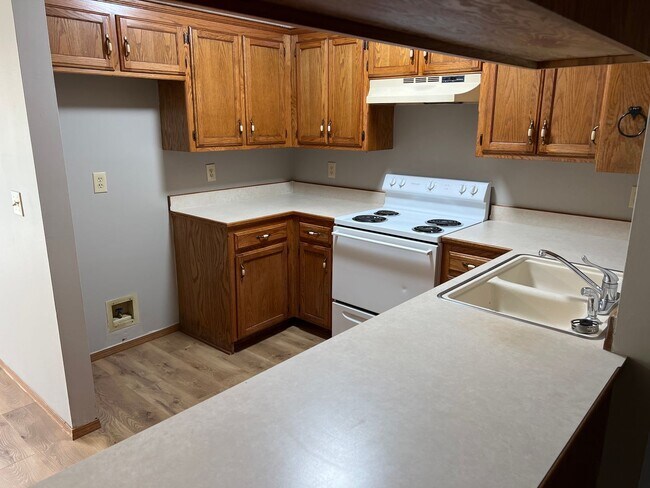 Photo - 2 bedroom/2 bath duplex! Southwest! 2 car...
