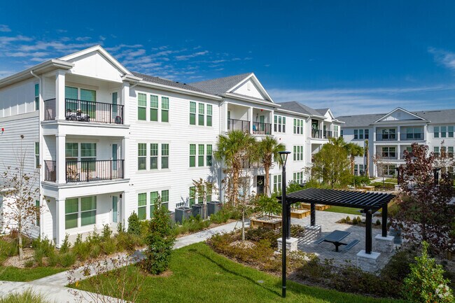 16885 Amaranth Dr Land O Lakes, FL - Altis Grand Suncoast Apartments