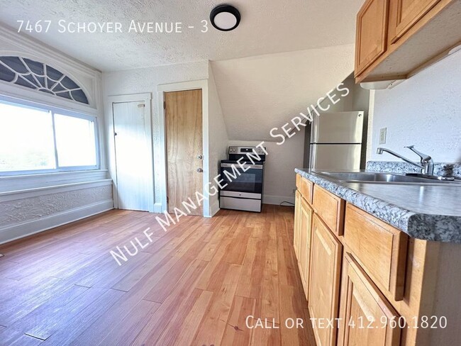 Building Photo - 7467 Schoyer Ave Unit 3