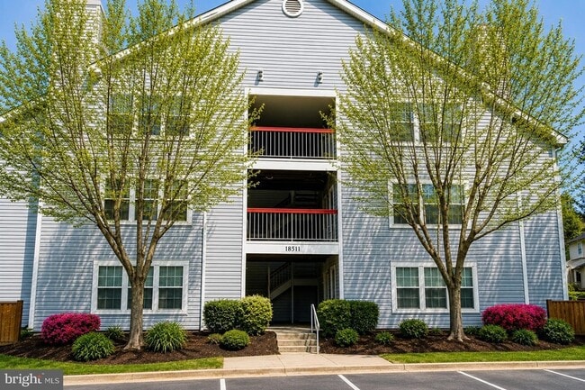 18501 Fairlight Dr Unit 330