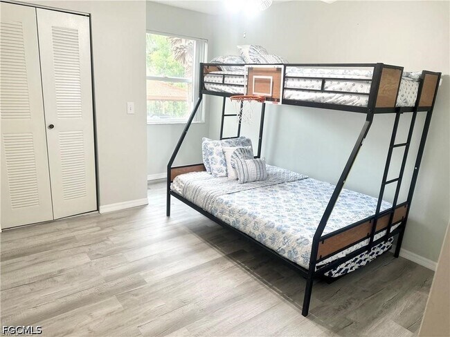 8940 Colonnades Ct E Unidad 725