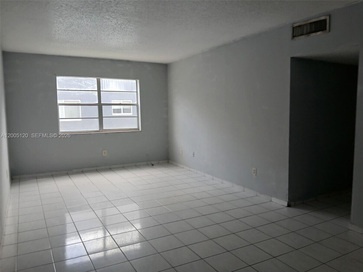 Photo - 13655 NE 3rd Ct Unit 24