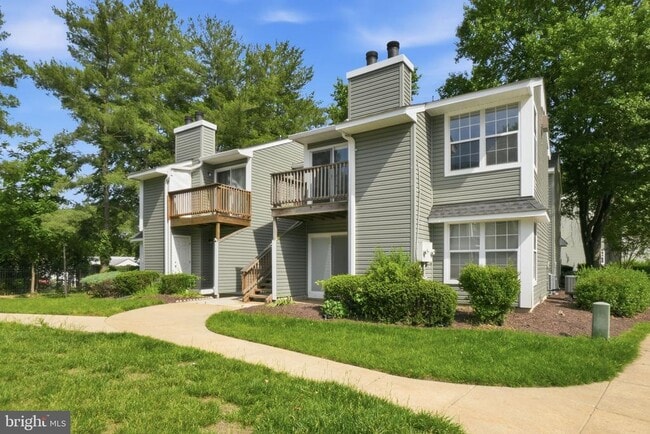 8633 Beekman Pl Unidad 33D