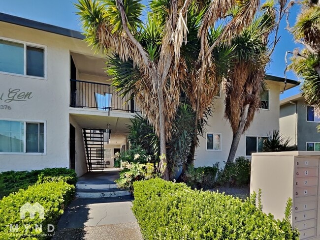 Building Photo - 2376 Sutter Ave Rental