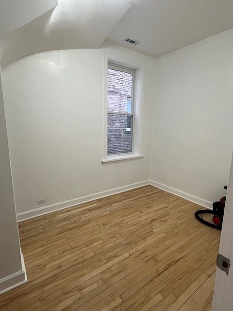 Photo - 820 N Leavitt St