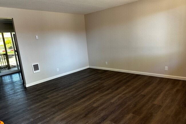 2 Bed/1 Bath-Living Room