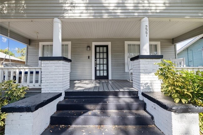 Photo - 227 W Fern St