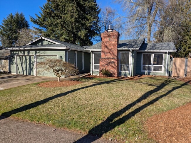 Photo - 855 Fran St SE