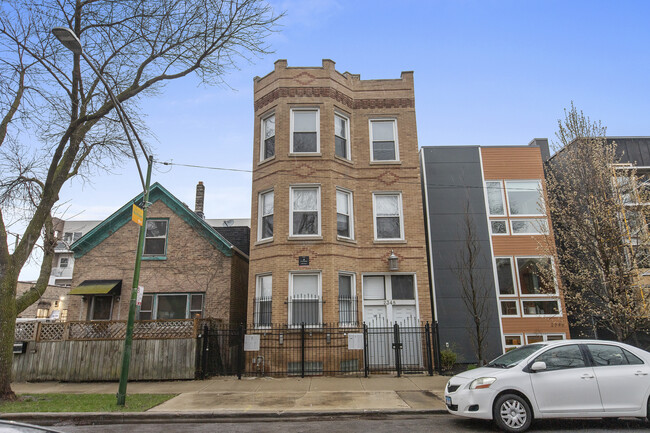 Photo - 2348 W Moffat St Condo Unit 3R