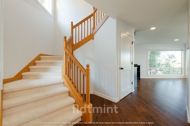 Photo - 4444 29th Ave W